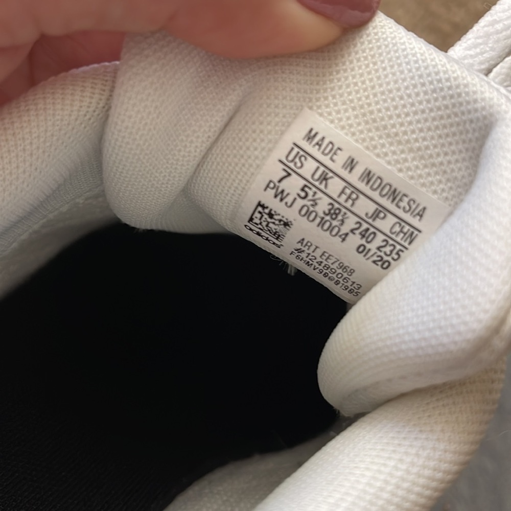 Adidas shoes - Picture 7 of 7